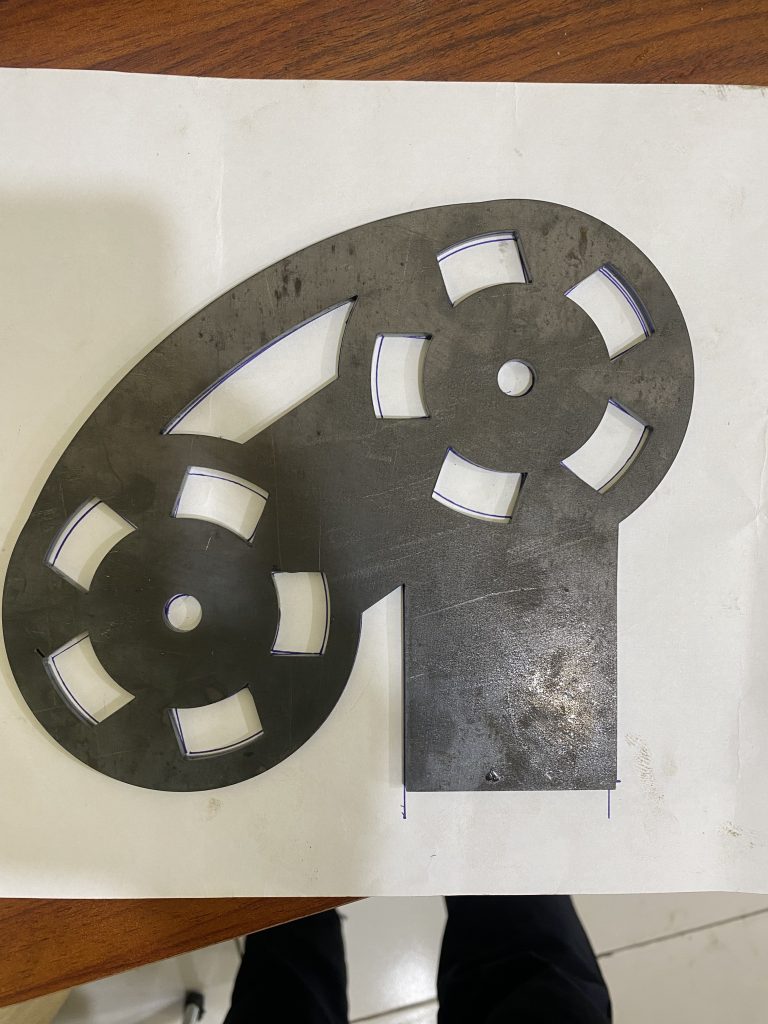 Panel laser cutting CNC untuk proyek arsitektur dengan desain custom produksi Jesslindo