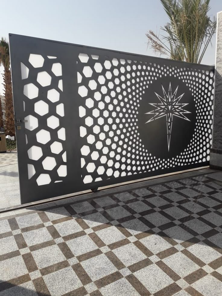 Pagar rumah laser cutting modern dan kuat dari Jesslindo Metal Pratama hadir dengan desain presisi dan tampilan elegan...